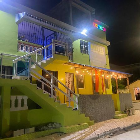 Dona Cornelia Hotel Los Patos Exterior photo