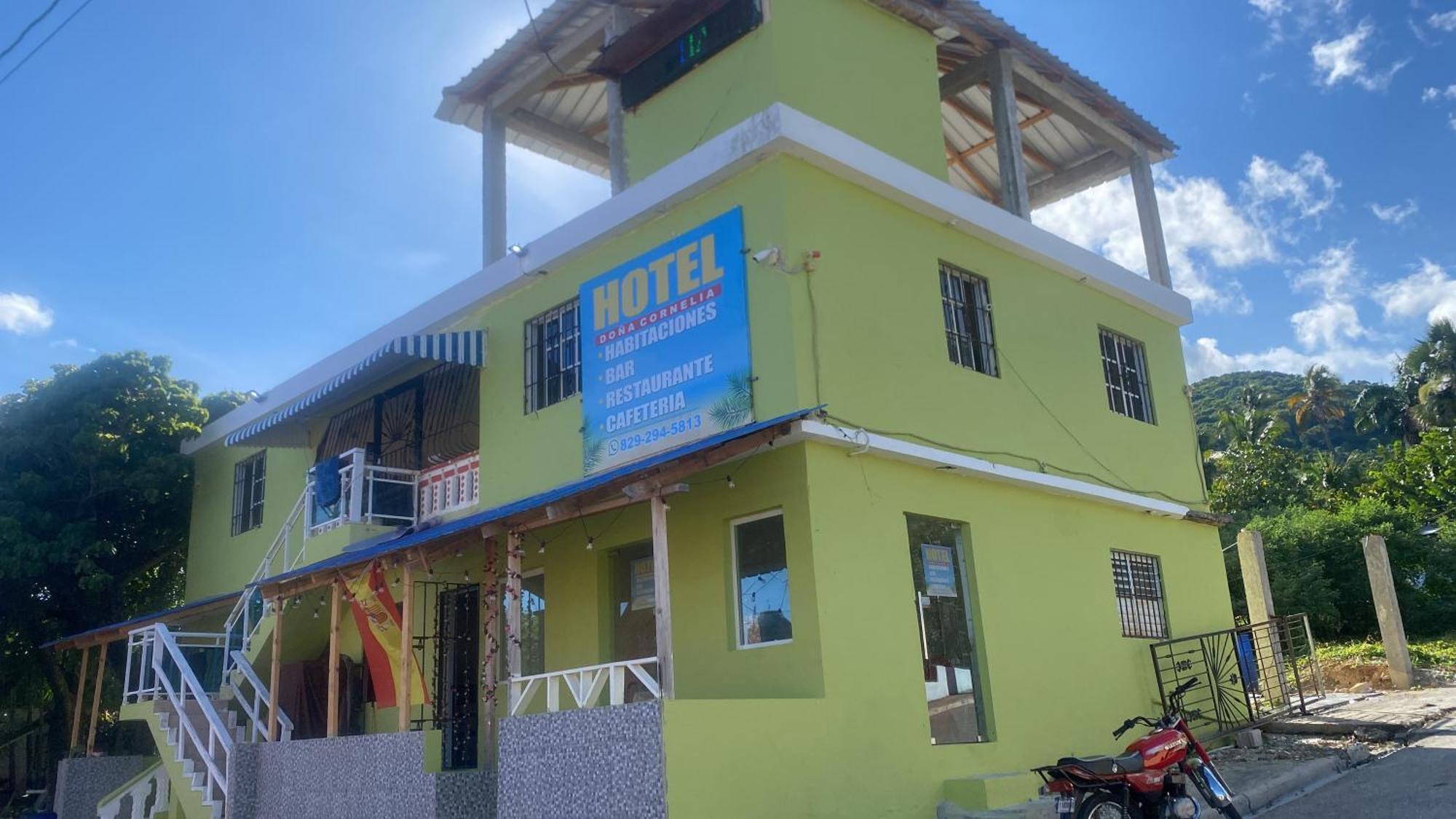 Dona Cornelia Hotel Los Patos Exterior photo